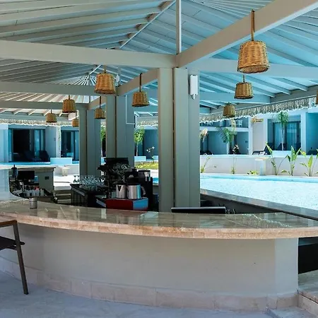 Mida At 222 Hotel